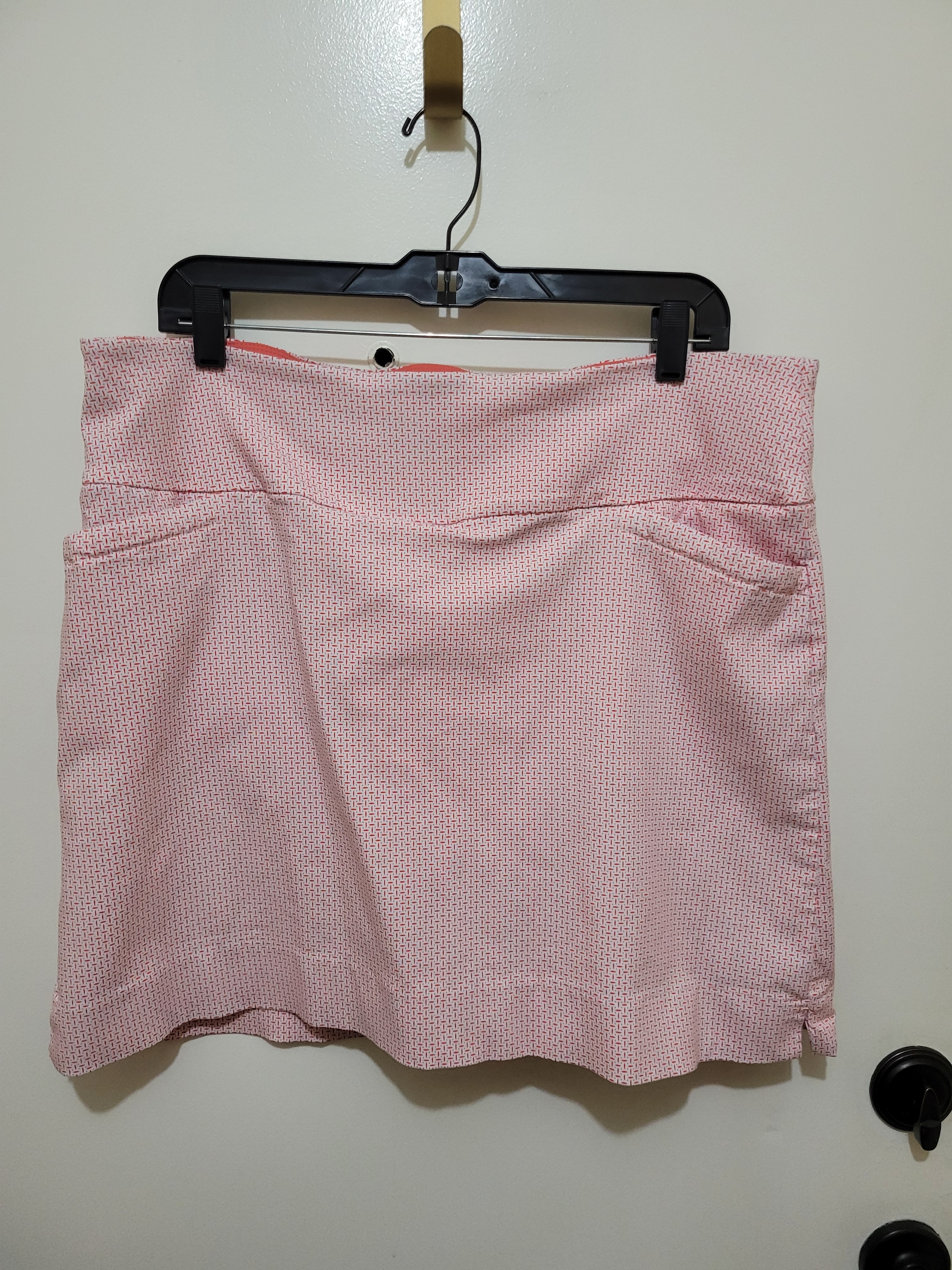S.C. & Co Coral & White Golf Skirt With Subtle Pattern - Women - Size Xxl